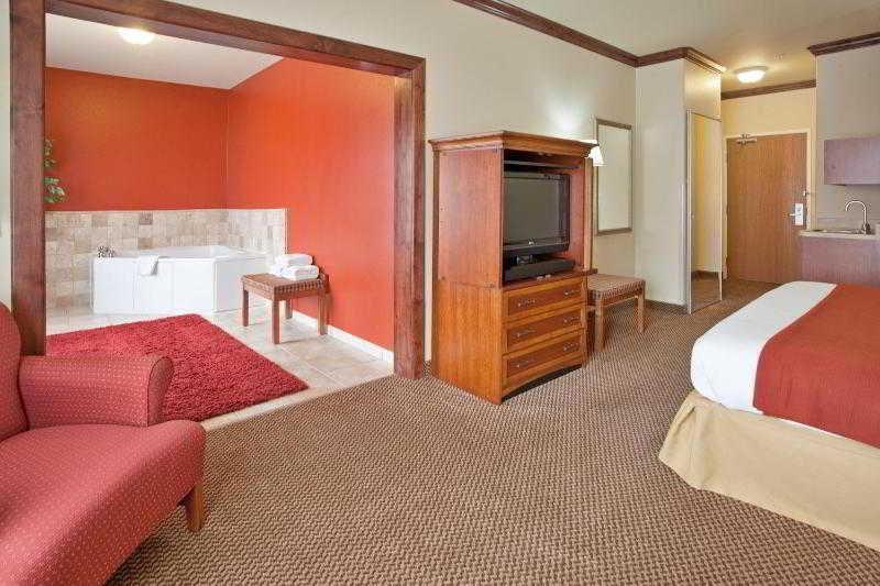 Holiday Inn Express Hotel & Suites Cedar City By Ihg Buitenkant foto