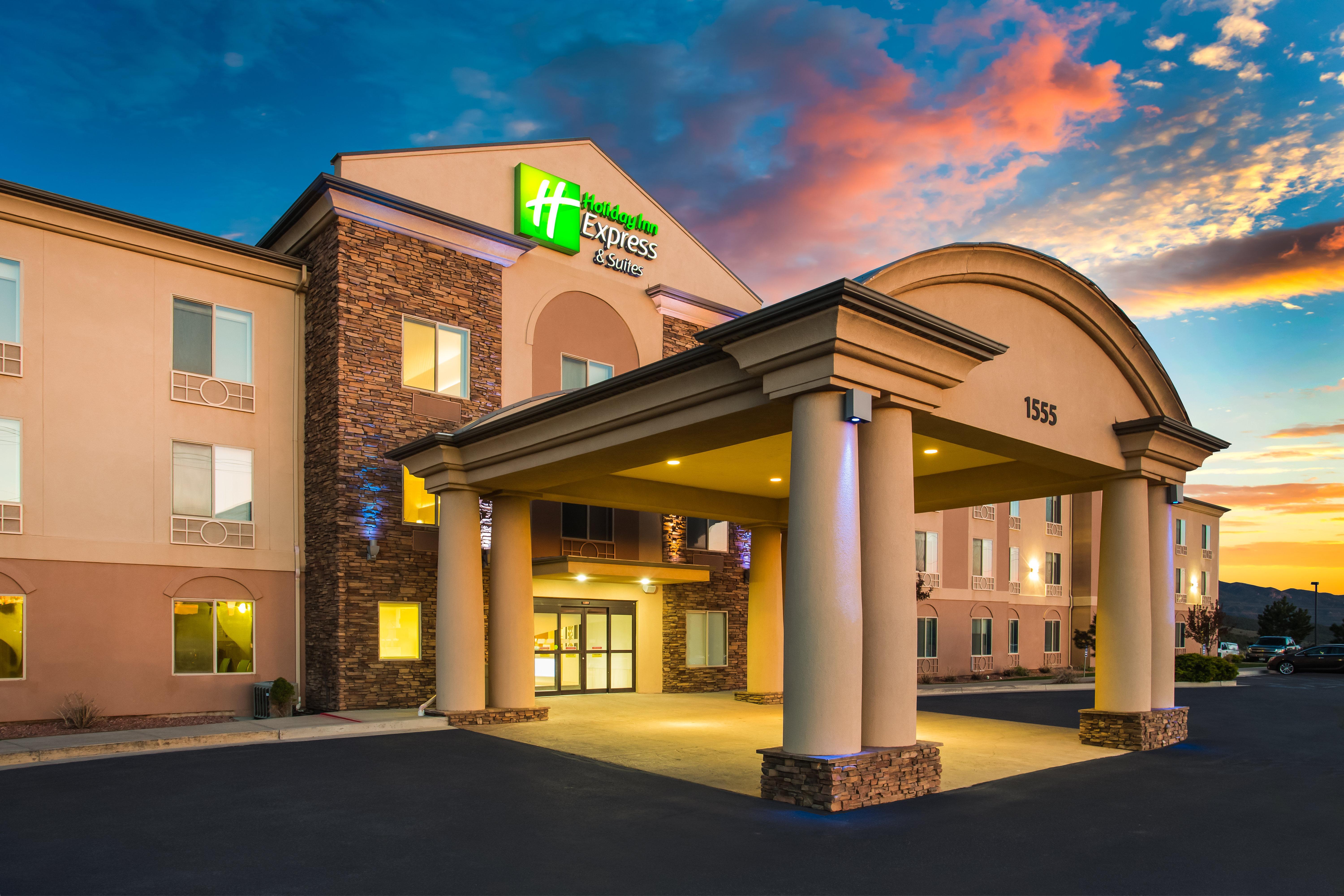 Holiday Inn Express Hotel & Suites Cedar City By Ihg Buitenkant foto